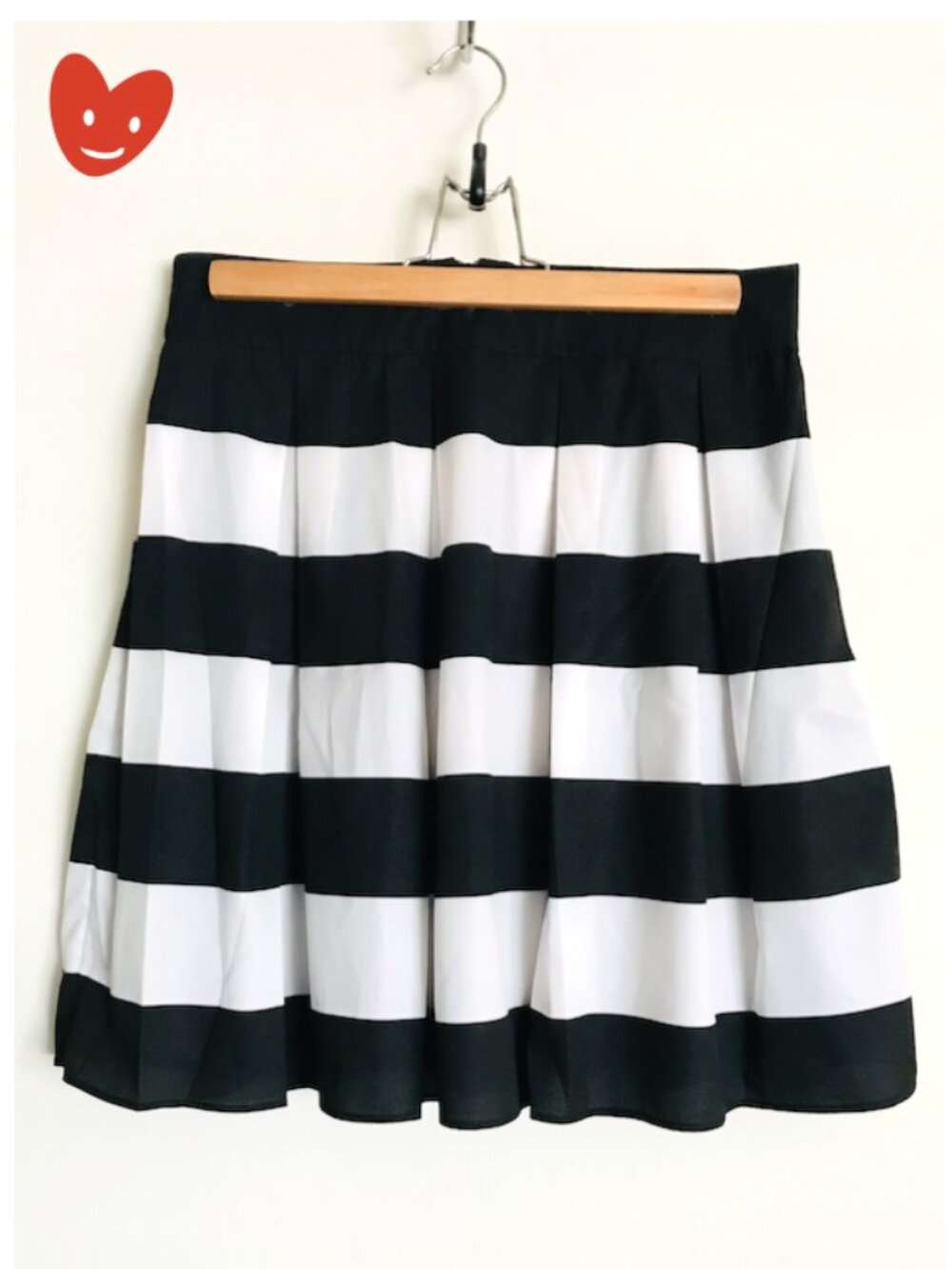 Saks Fifth Ave black and white stripes a line skirt size medium 29